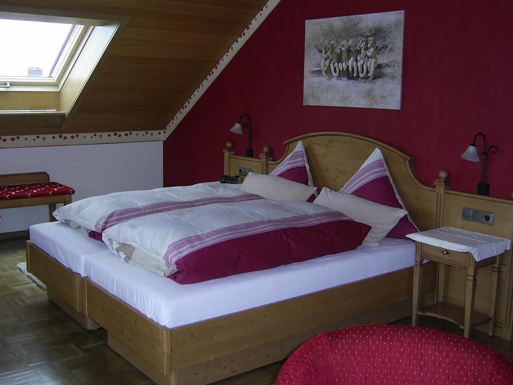 Gasthaus Zum Schwanen Uehlingen-Birkendorf Room photo